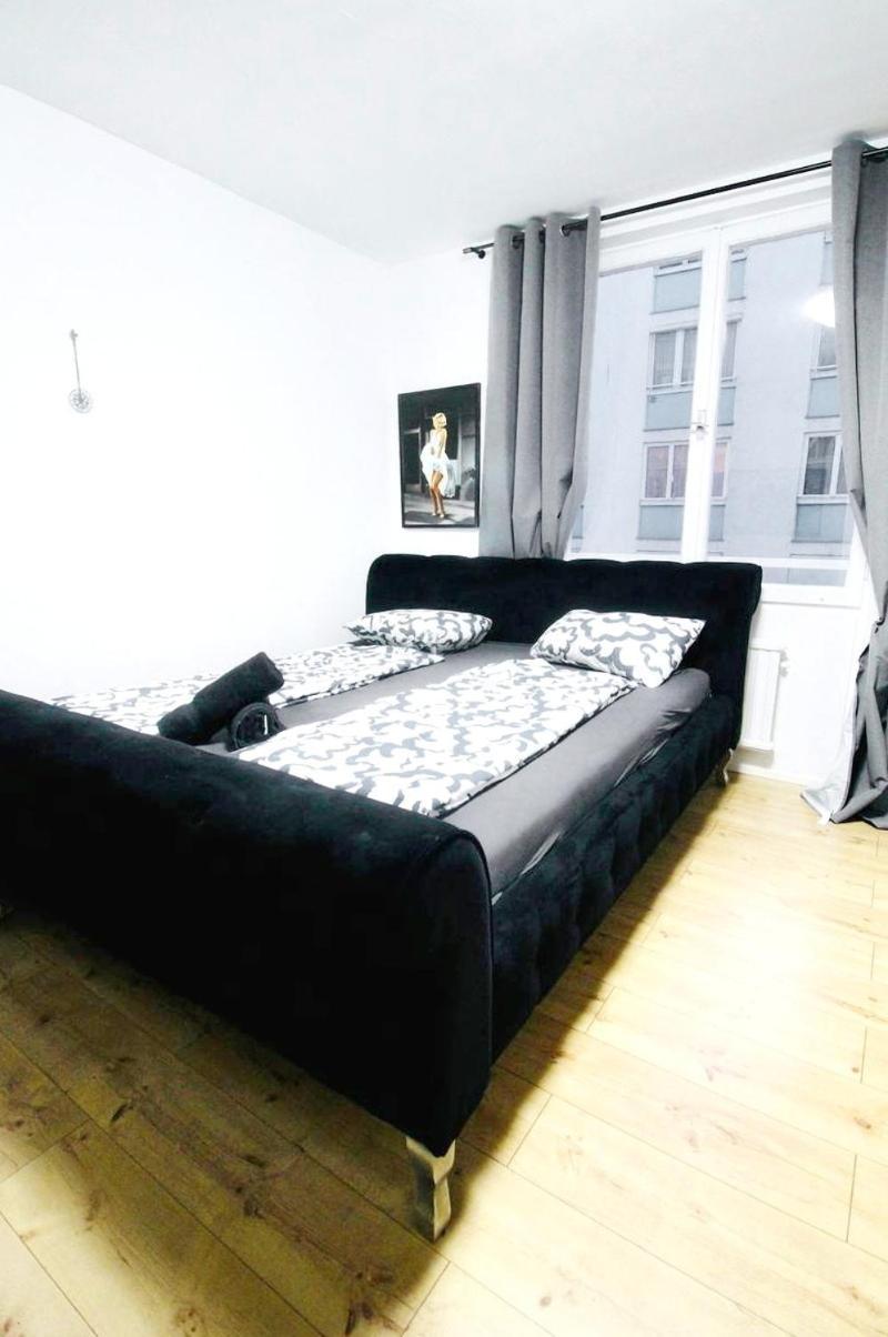 Modern In Millennium Area Apartment Wien